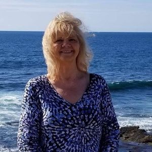 Meet your Posher, Debra l